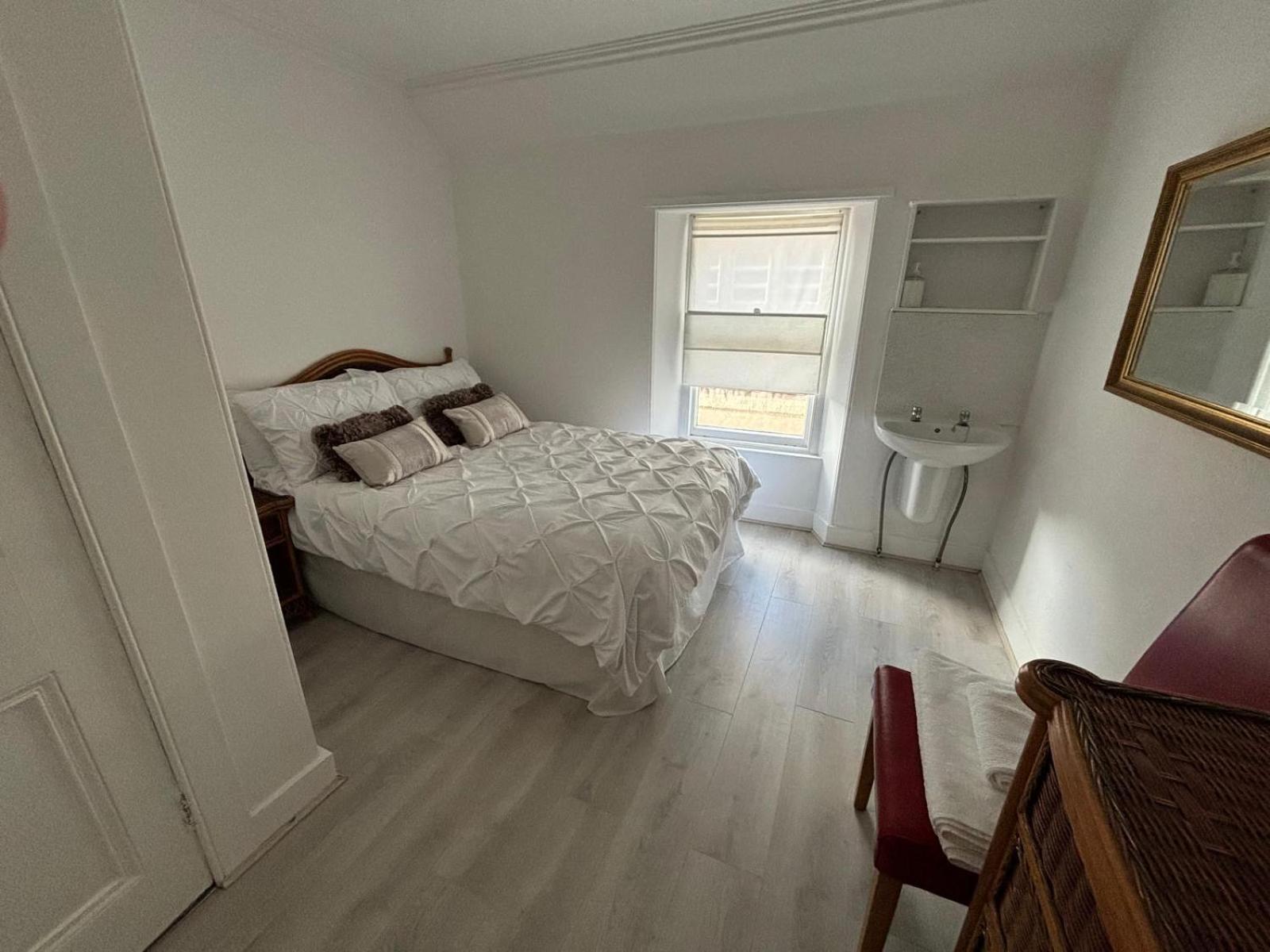 Esk House Apartment Монтроз Экстерьер фото